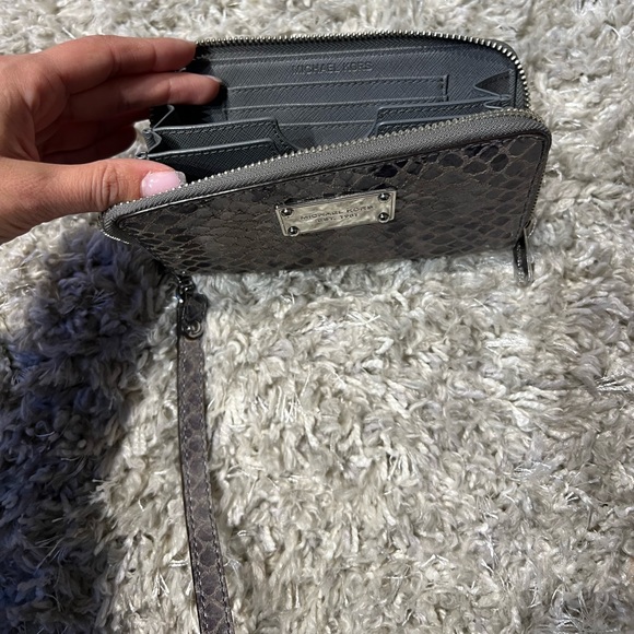 Michael Kors Wristlet - Picture 6 of 9